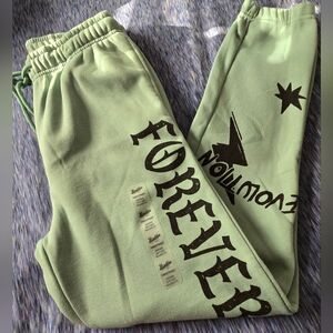 NWOT Brooklyn Cloth Sage Sweatpants with Graphic Print